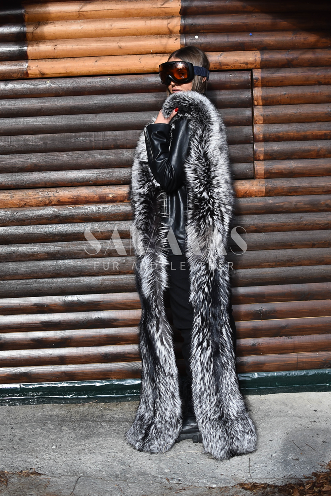 Keira | Huge Shadow blue Frost Fox Fur Boa