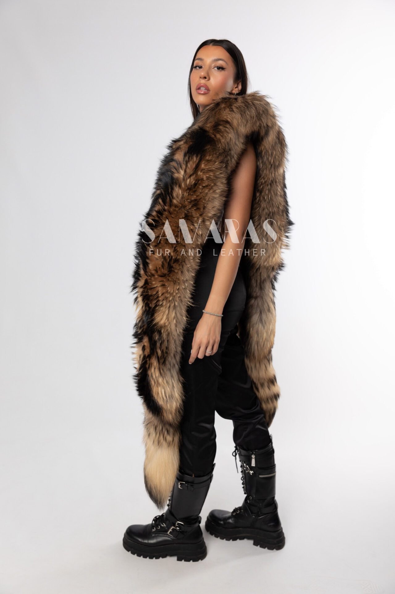 Karla | Huge Silver fox fur BOA