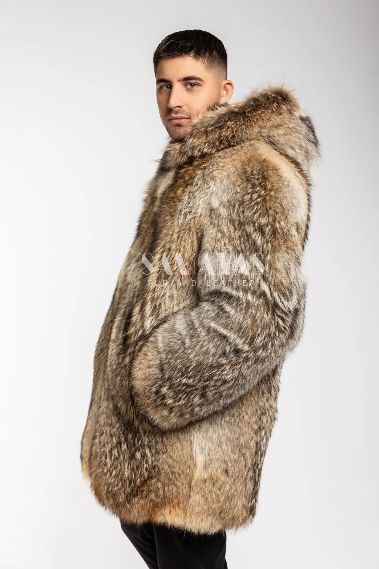 Men's coyote clearance fur coat