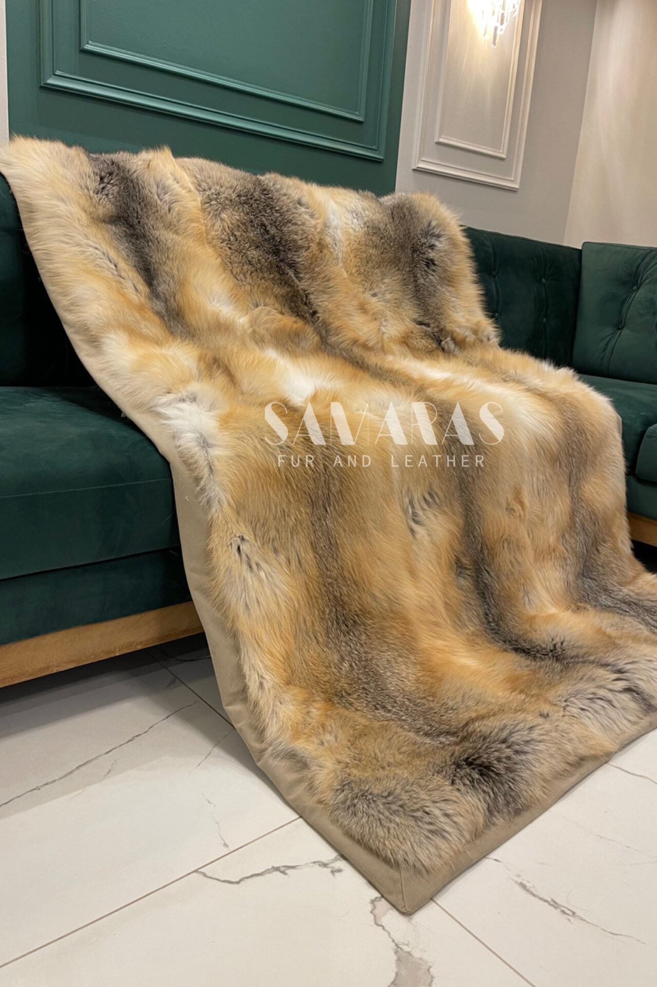 Golden island fox fur blanket - SAGA quality