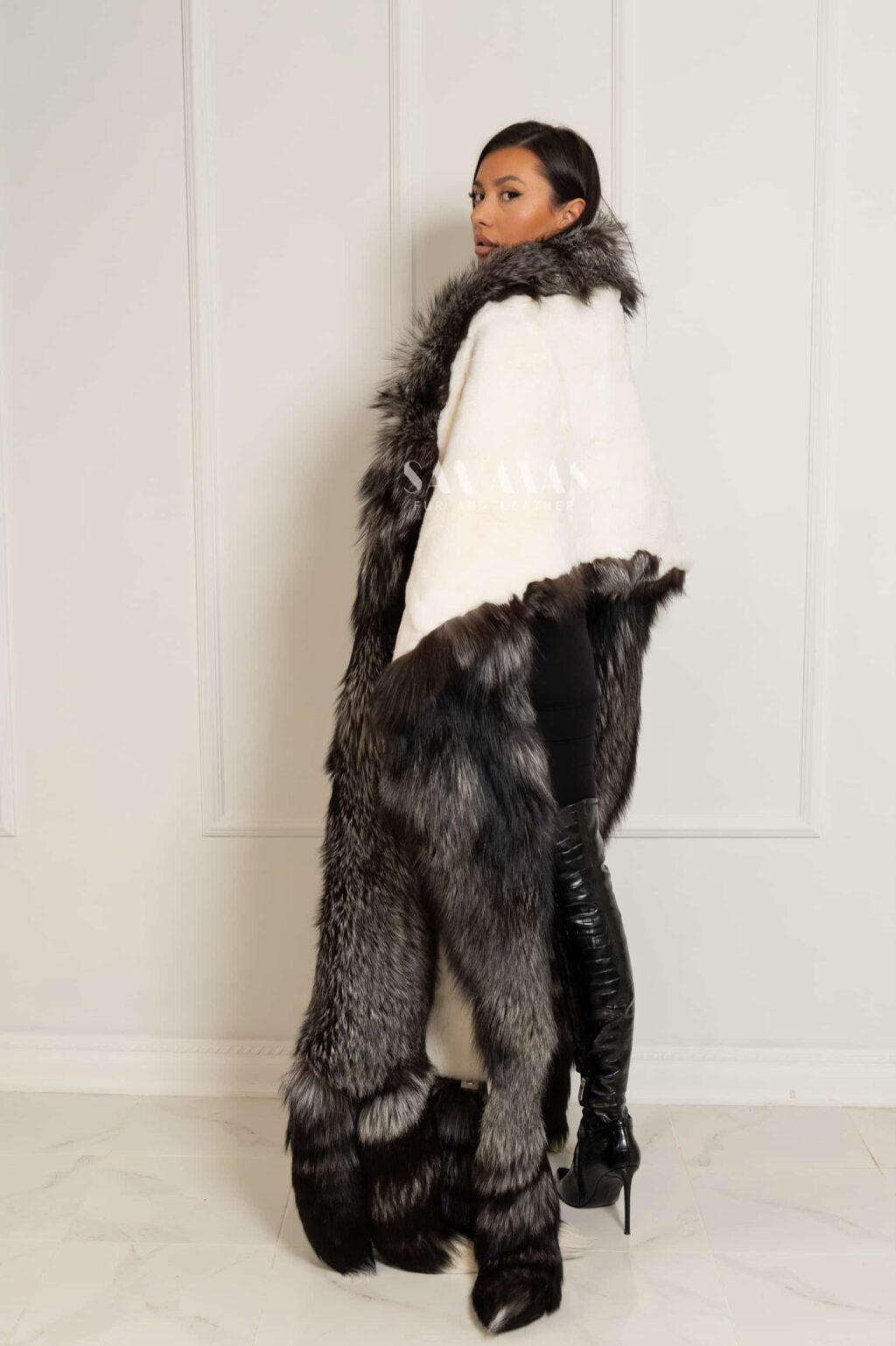 Luxury Double Face Scandinavian Silver Fox & White Rex Boa-Cape