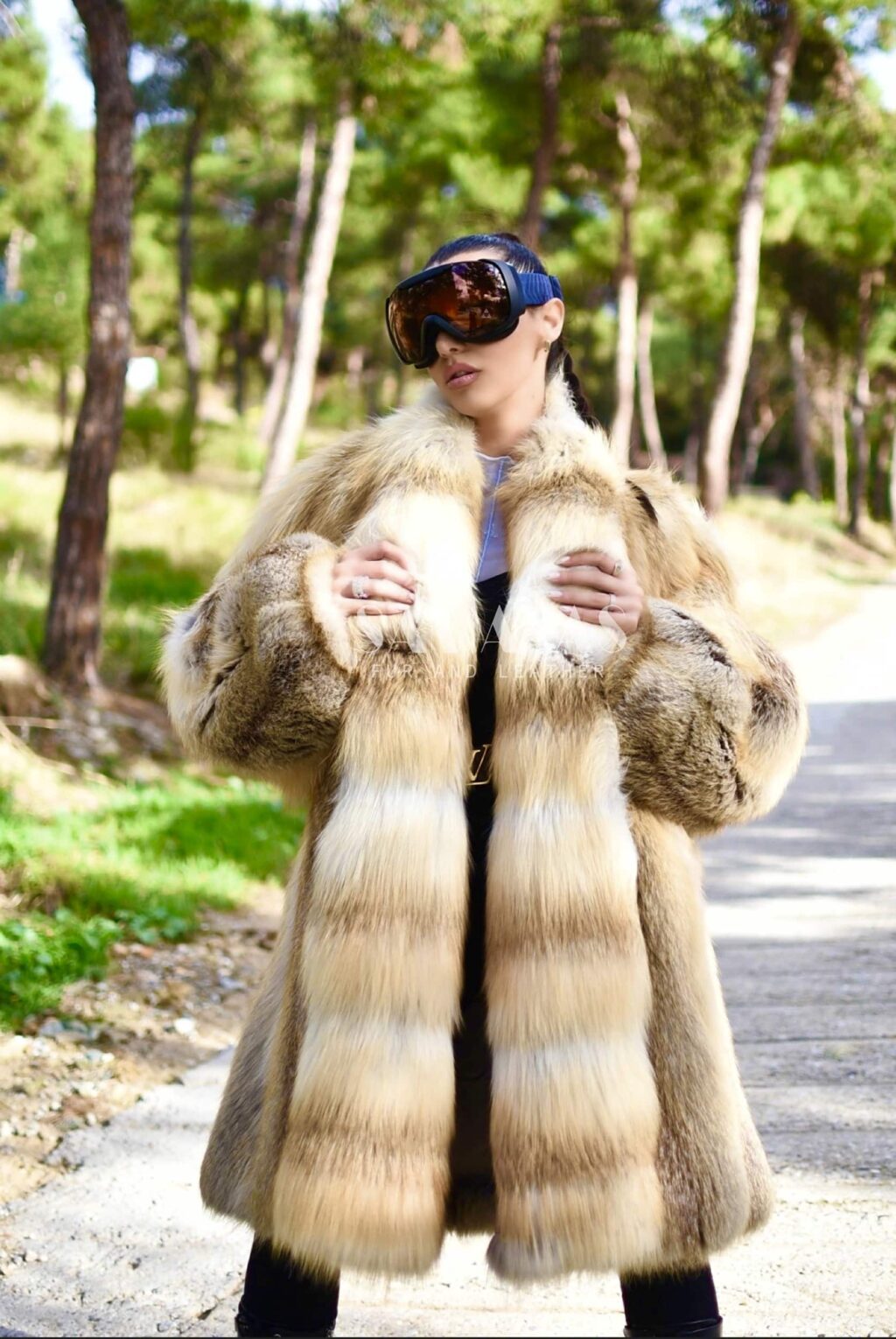 SAGA FOX 金サガ 染めフォックスファーコート elegance fur Lana 